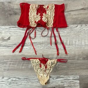 Victorias Secret Garter & Thong Matching Set NWT Garter size M/L, Thong size M